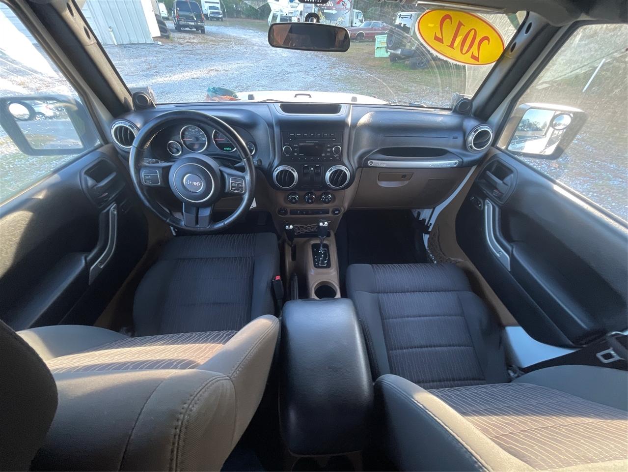 Jeep Wrangler 4WD 2dr Sahara 2012