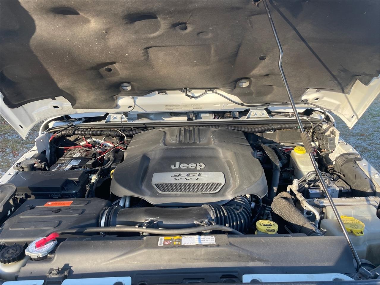 Jeep Wrangler 4WD 2dr Sahara 2012