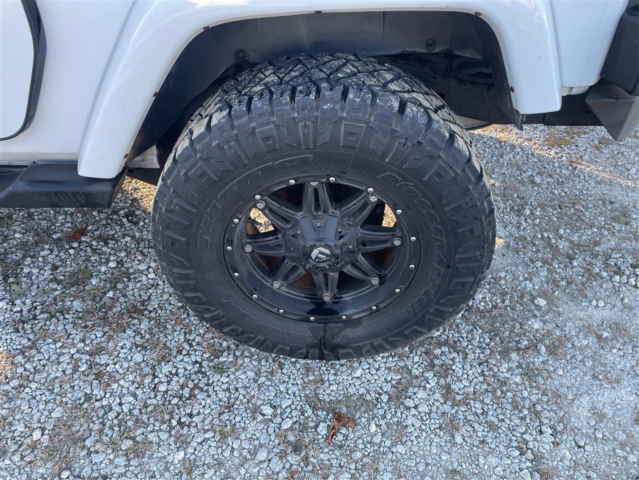 Jeep Wrangler 4WD 2dr Sahara 2012