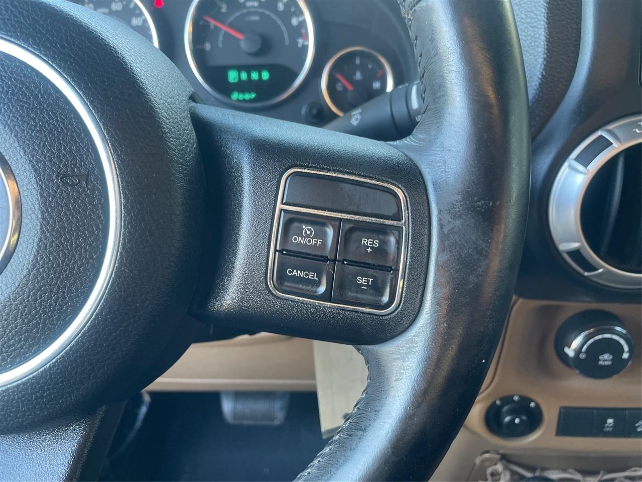 Jeep Wrangler 4WD 2dr Sahara 2012