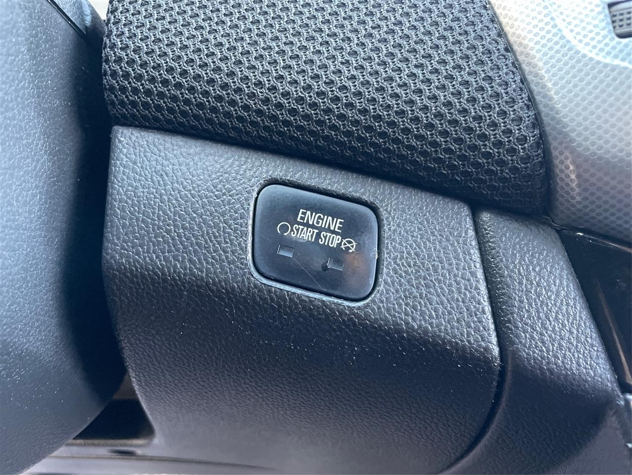 Chevrolet Cruze 4dr Sdn LTZ 2012