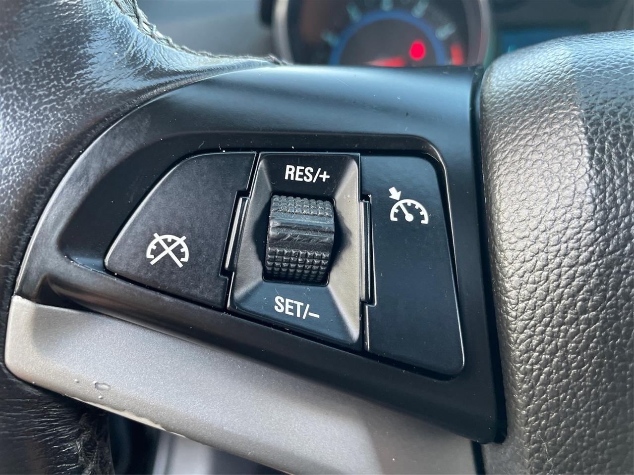 Chevrolet Cruze 4dr Sdn LTZ 2012