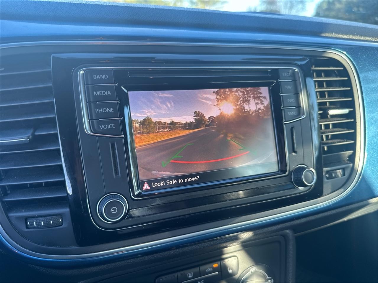 Volkswagen Beetle 2dr Auto 1.8T SE PZEV 2016