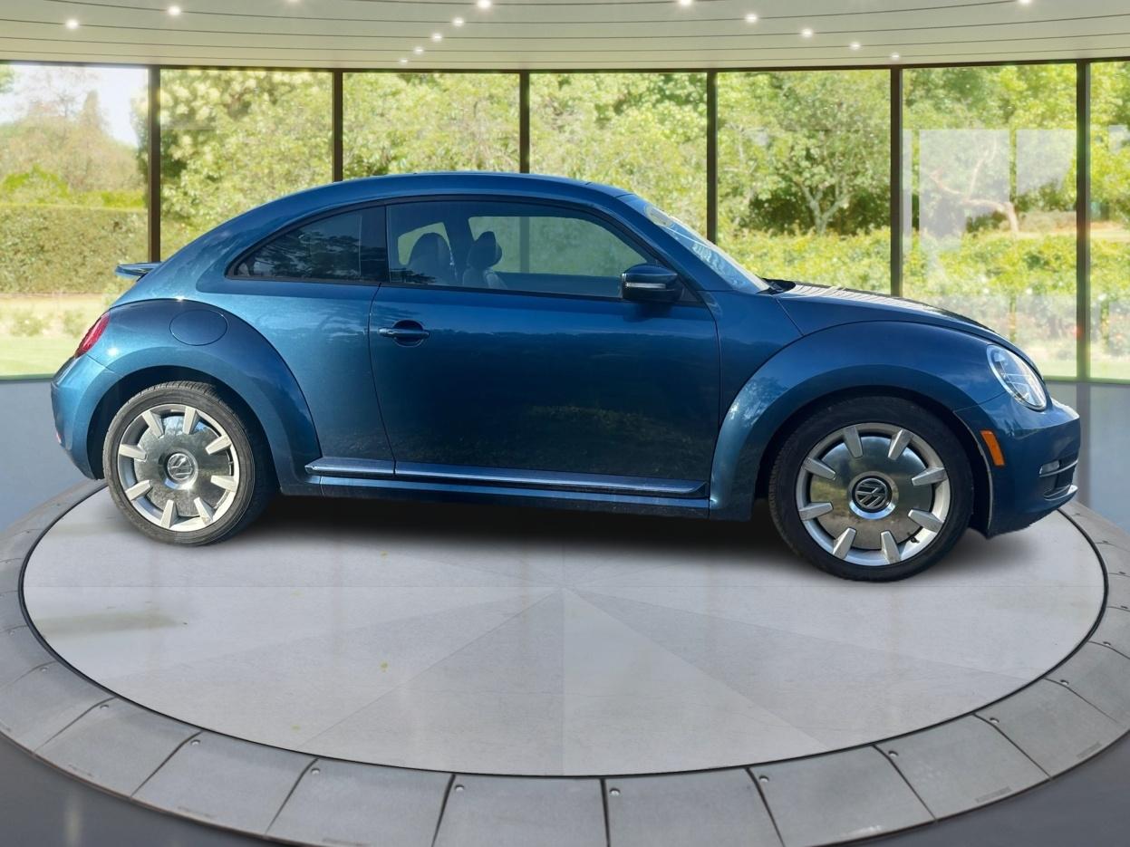 Volkswagen Beetle  2016
