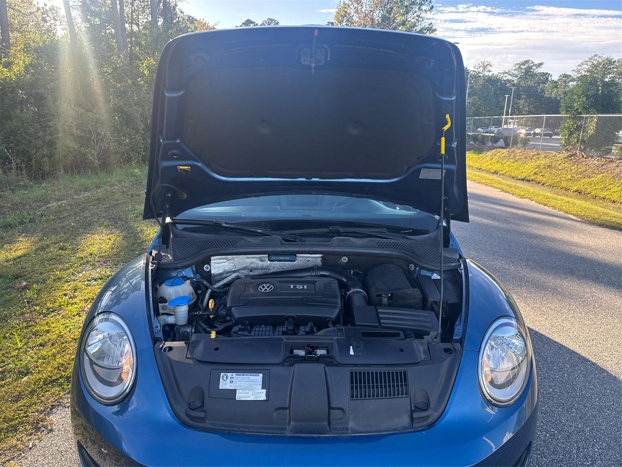 Volkswagen Beetle  2016