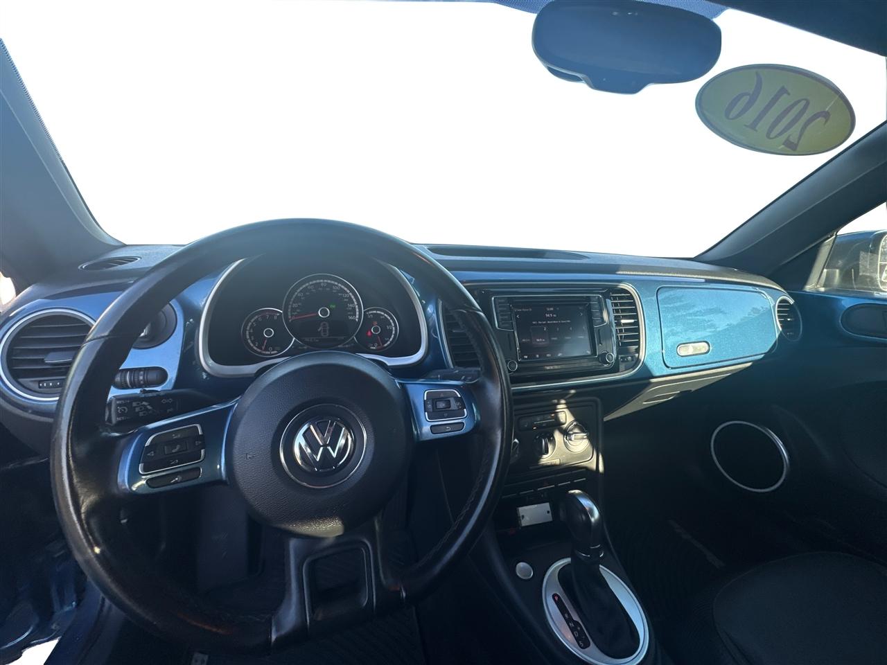 Volkswagen Beetle  2016