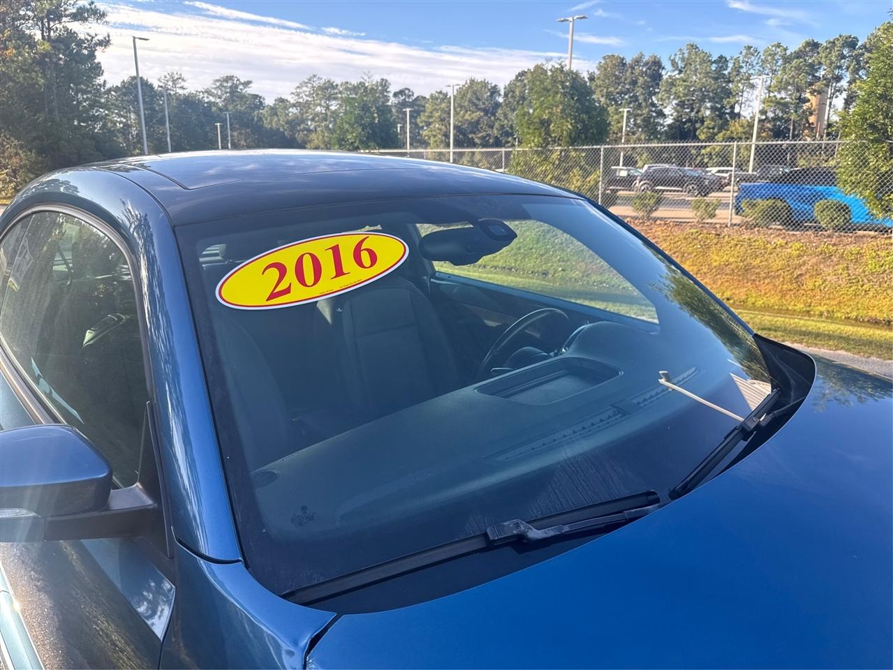 Volkswagen Beetle  2016