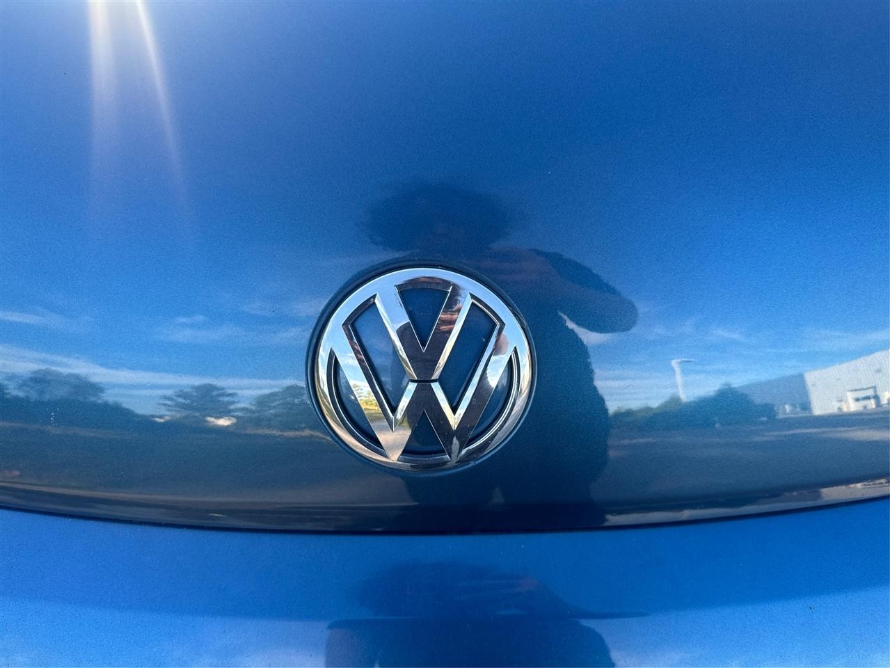 Volkswagen Beetle  2016