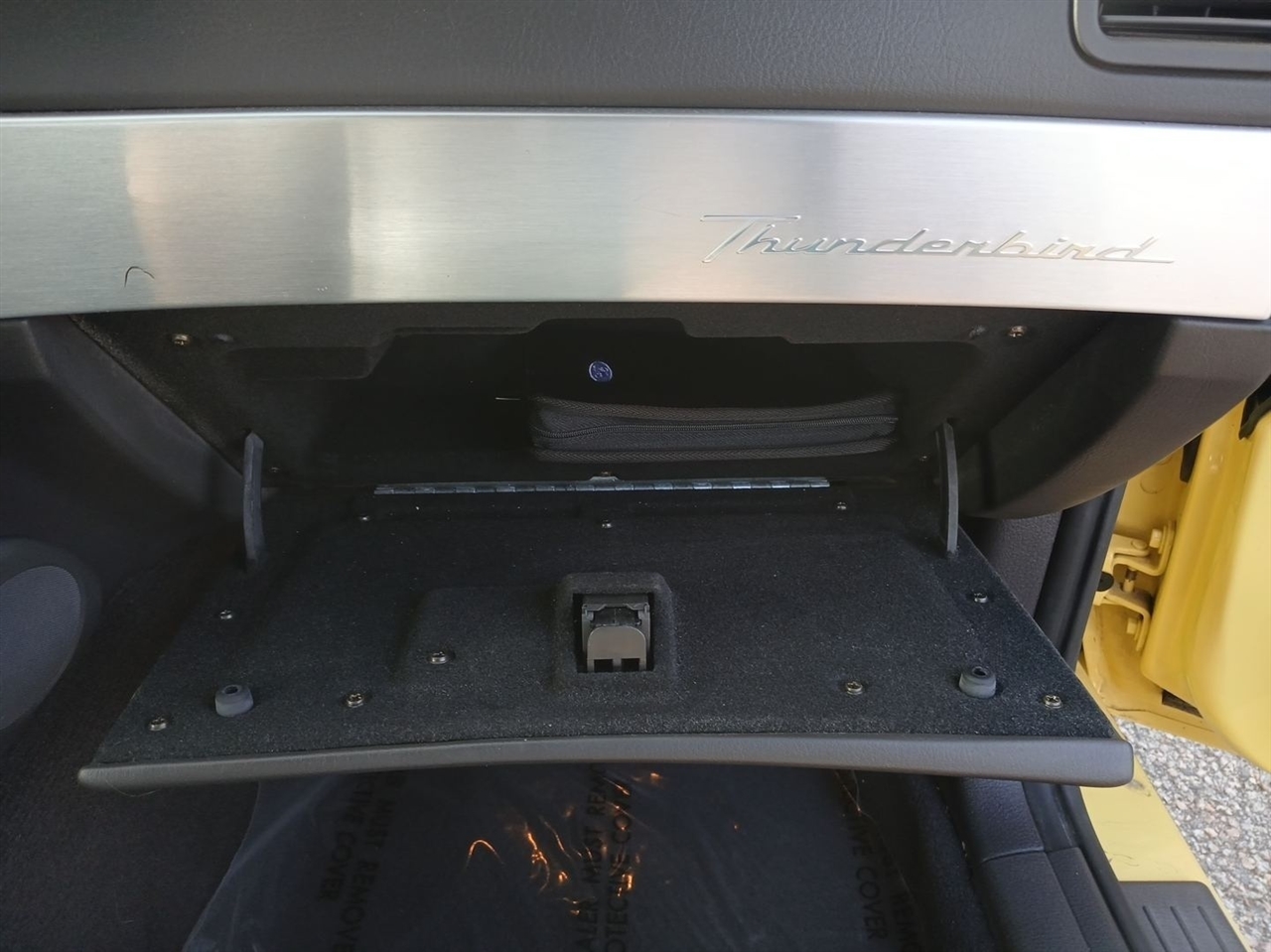 Ford Thunderbird Deluxe 2002 Ford Thunderbird Deluxe 2002