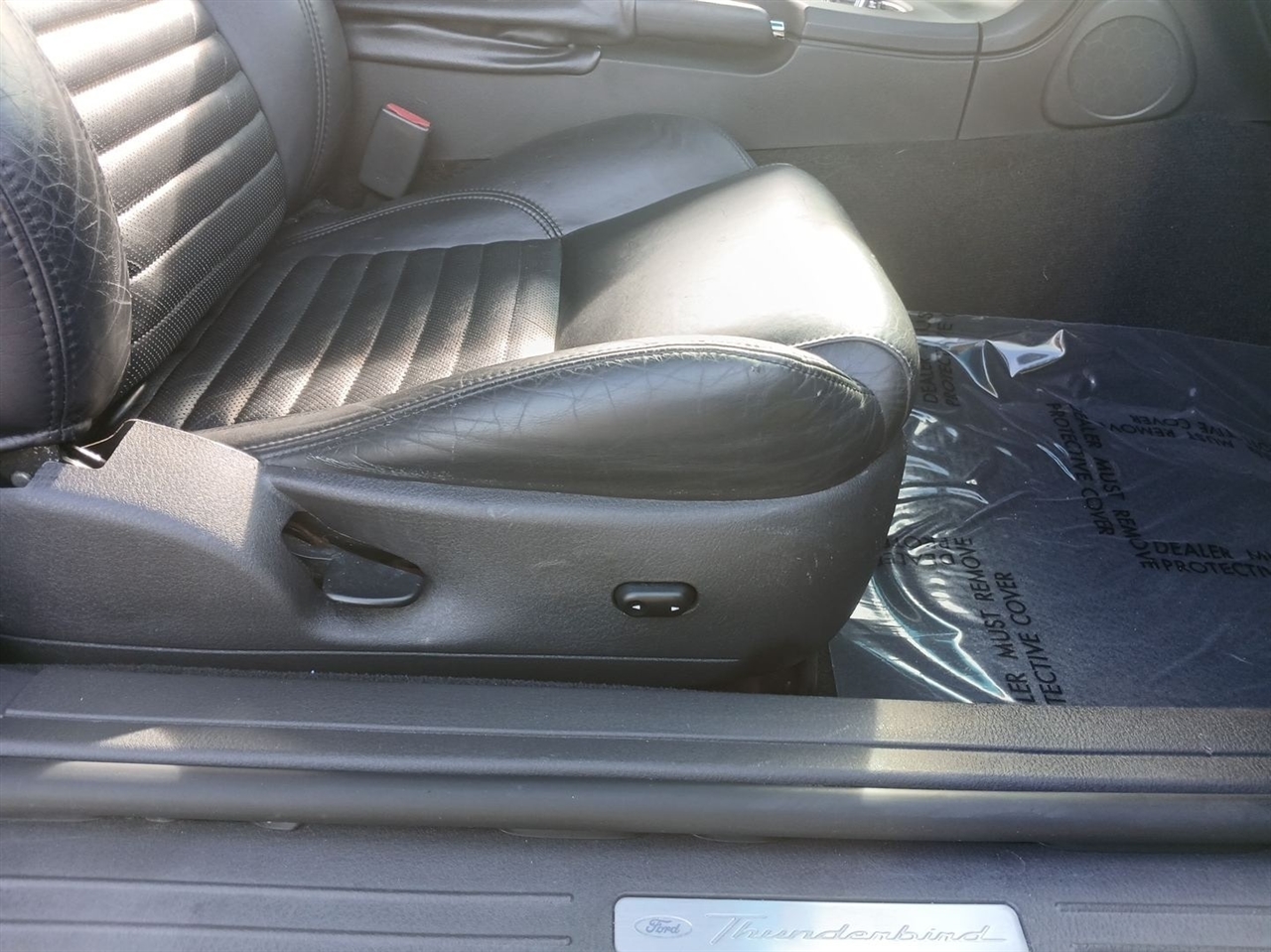 Ford Thunderbird Deluxe 2002 Ford Thunderbird Deluxe 2002