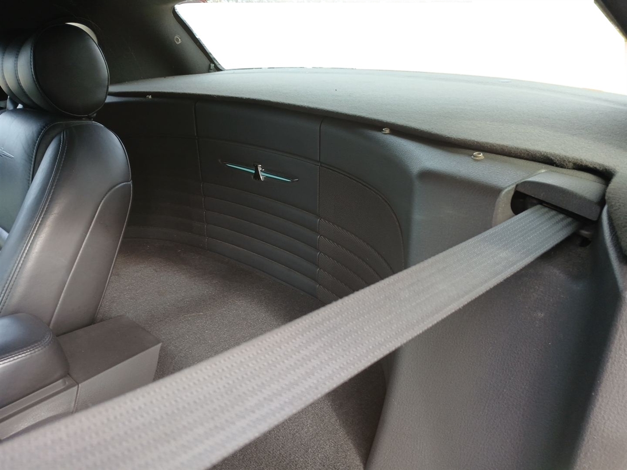 Ford Thunderbird Deluxe 2002