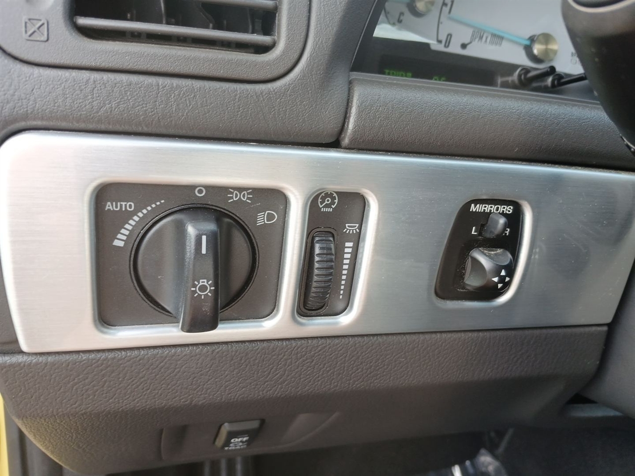 Ford Thunderbird Deluxe 2002