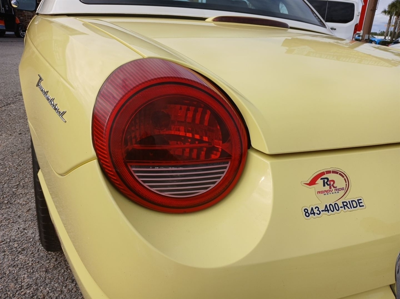 Ford Thunderbird Deluxe 2002