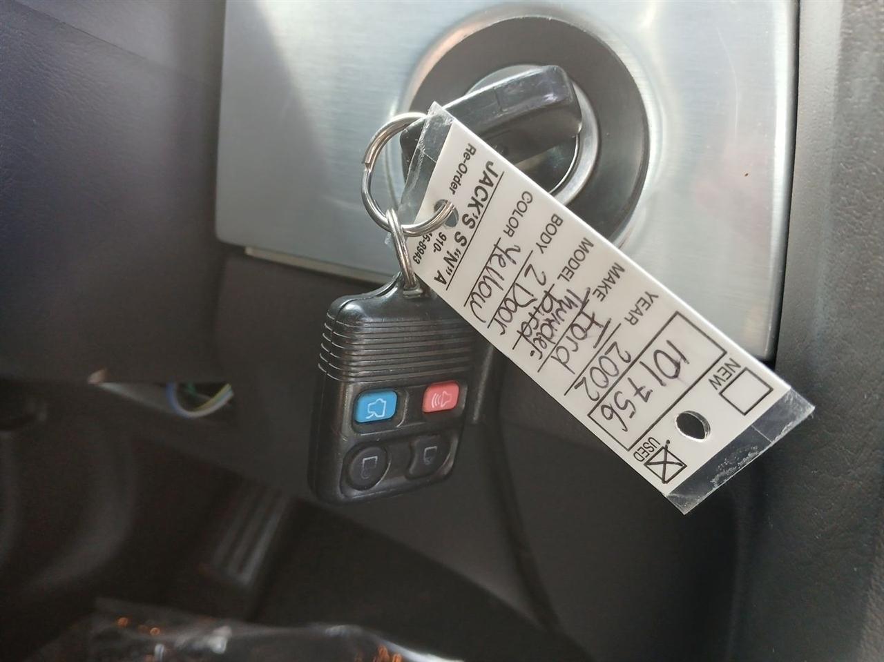 Ford Thunderbird 2dr Conv w/Hardtop Deluxe 2002