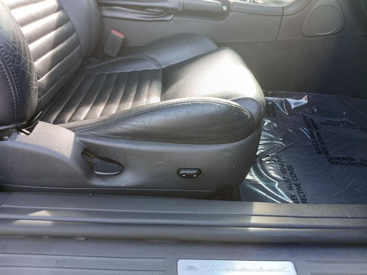 Ford Thunderbird 2dr Conv w/Hardtop Deluxe 2002