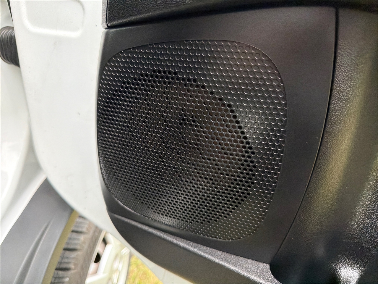 RAM Promaster 1500 High Roof Tradesman 136-in. WB 2015 RAM Promaster 1500 High Roof Tradesman 136-in. WB 2015