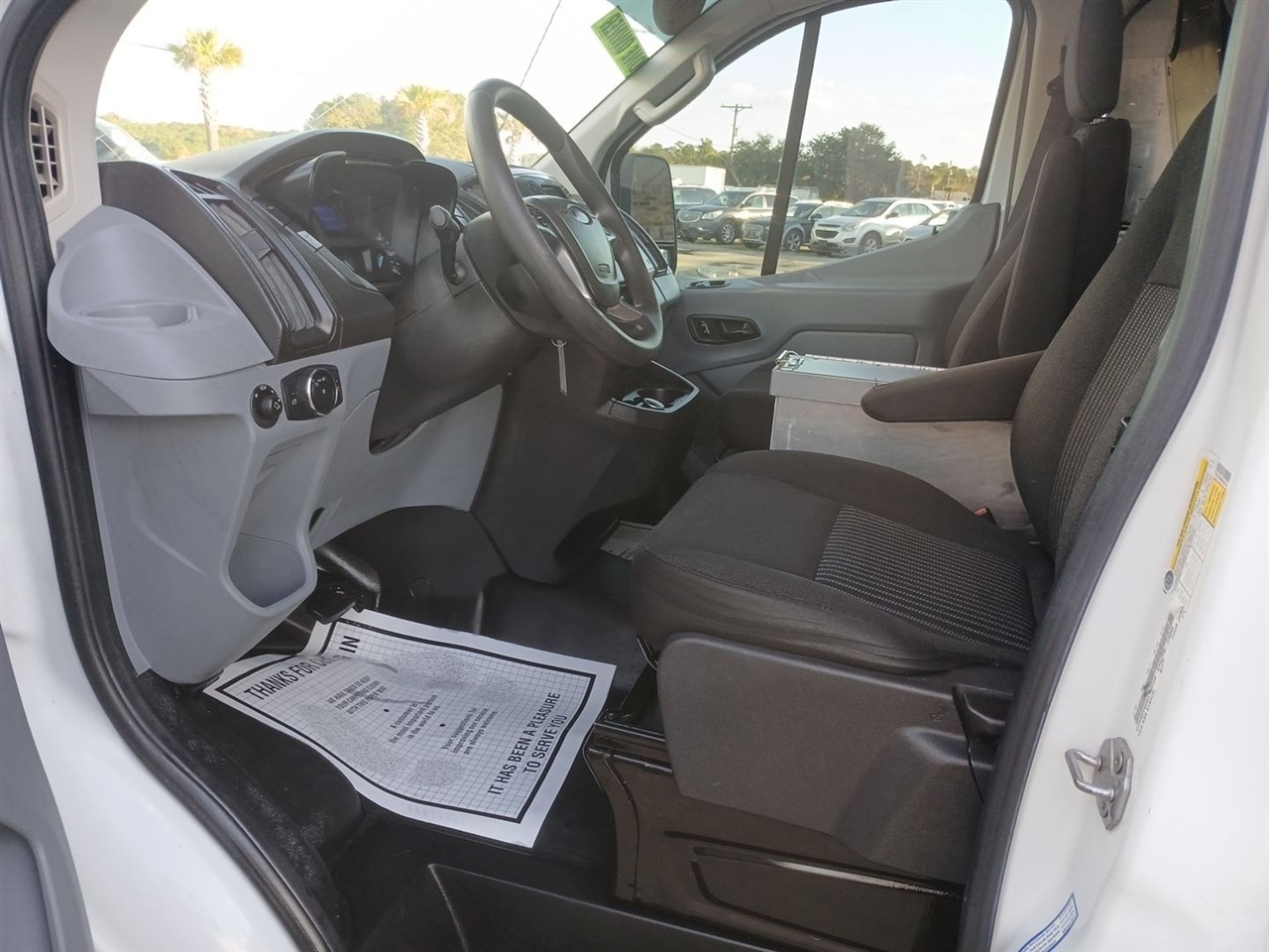 Ford Transit 250 Van Low Roof w/Sliding Pass. 148-in. WB 2019