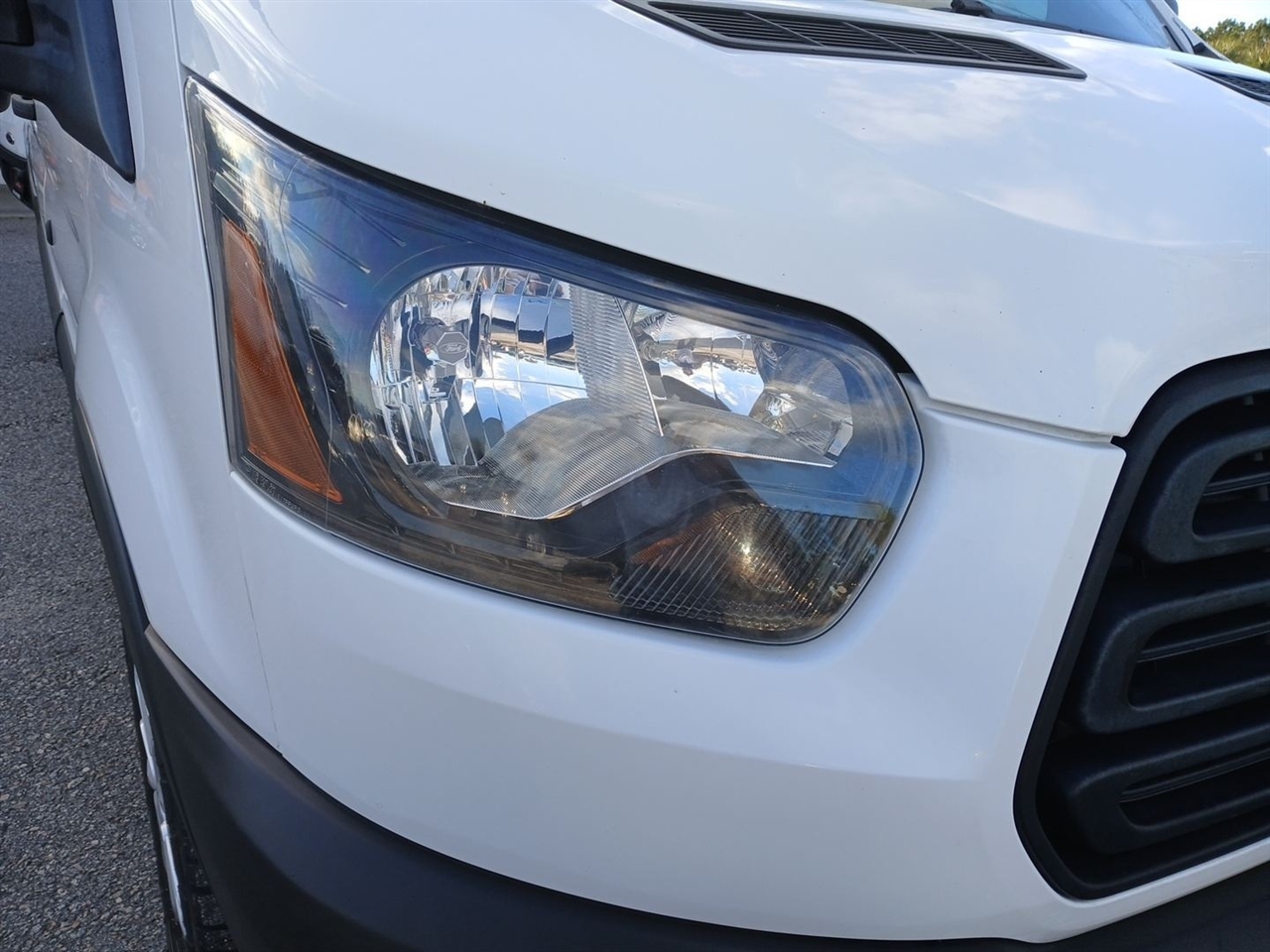 Ford Transit 250 Van Low Roof w/Sliding Pass. 148-in. WB 2019