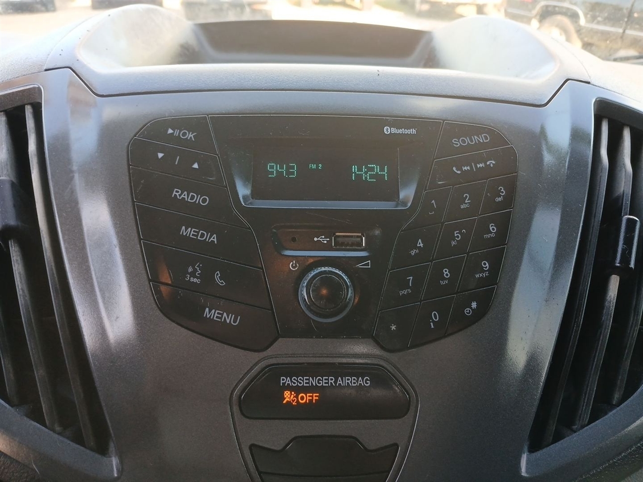 Ford Transit 250 Van Low Roof w/Sliding Pass. 148-in. WB 2019