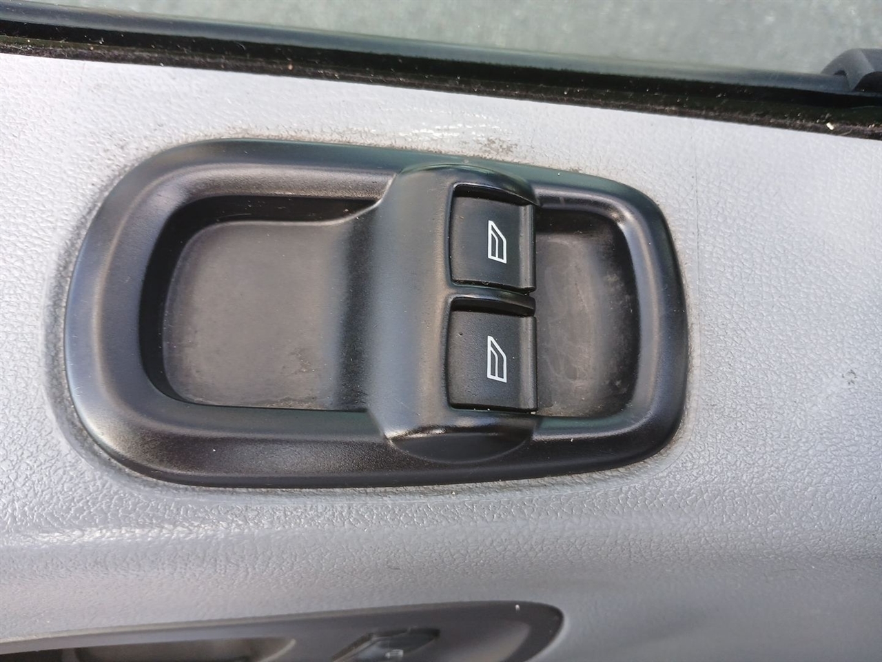 Ford Transit 250 Van Low Roof w/Sliding Pass. 148-in. WB 2019