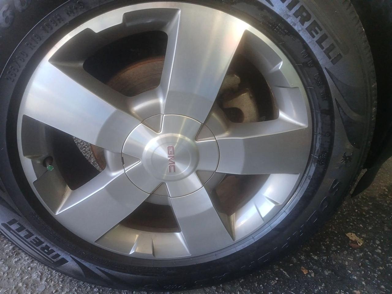 GMC Acadia FWD 4dr SLT1 2012