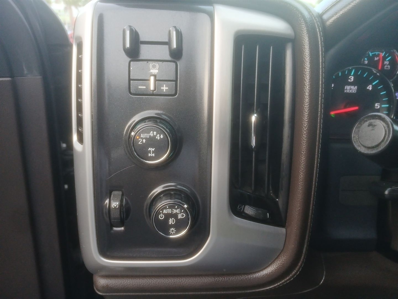 GMC Sierra 1500 SLT Crew Cab Long Box 4WD 2017