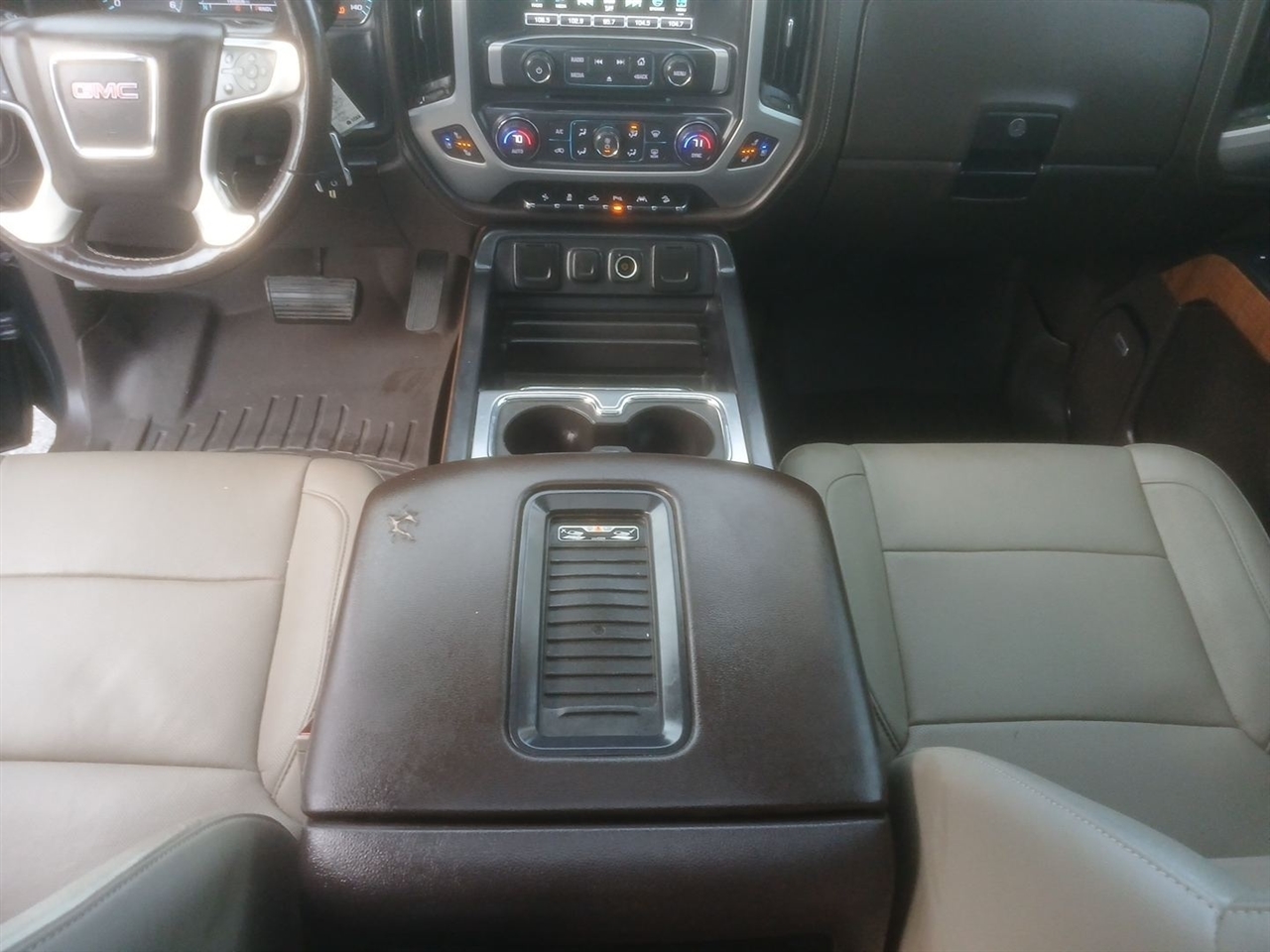 GMC Sierra 1500 SLT Crew Cab Long Box 4WD 2017