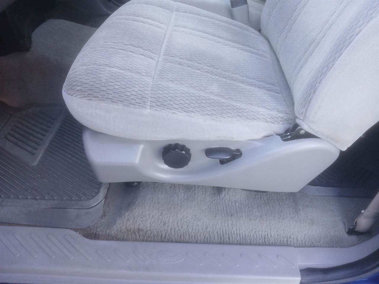 Ford F-150 XL SuperCab Short Bed 4WD 1998