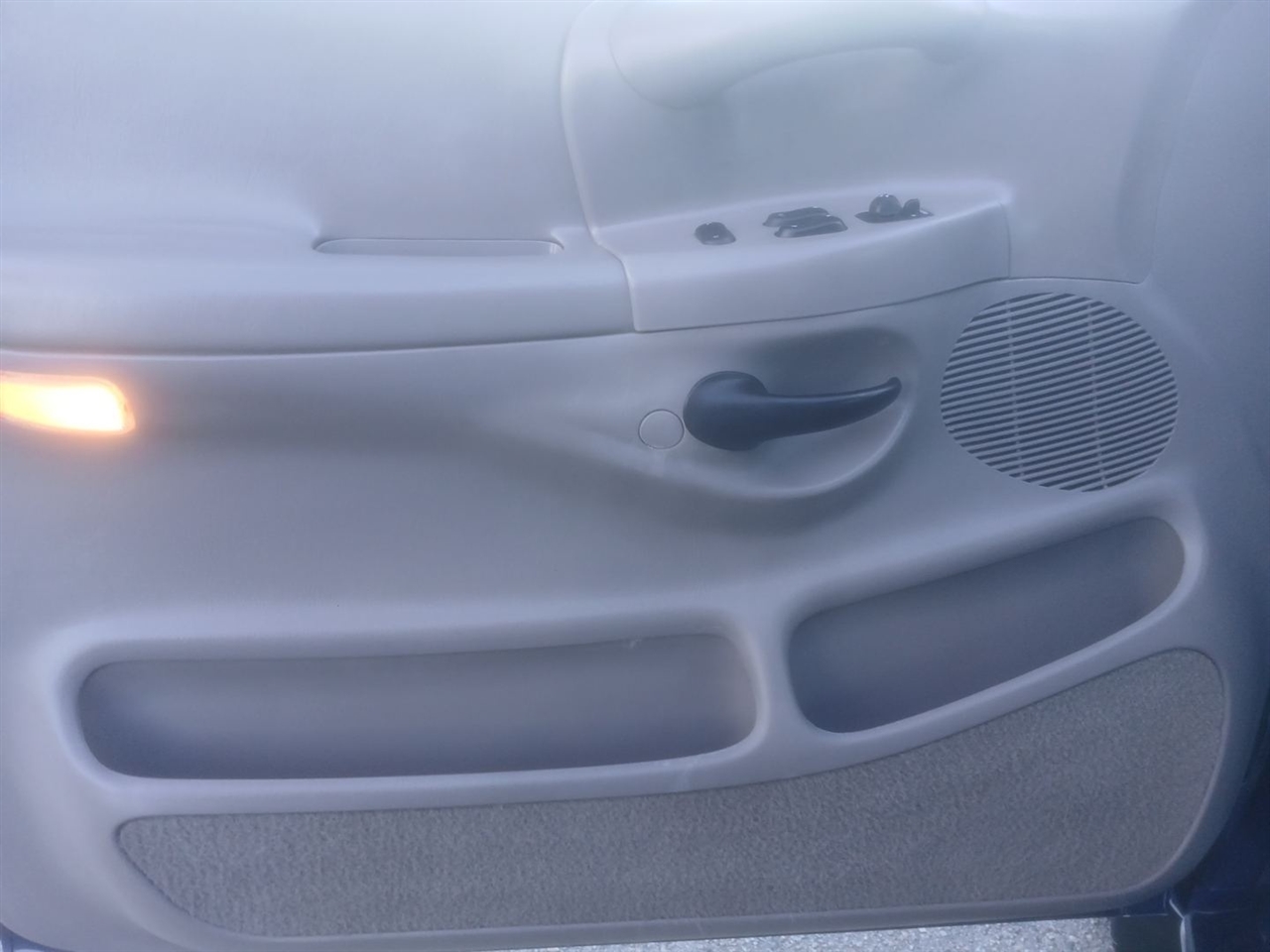 Ford F-150 XL SuperCab Short Bed 4WD 1998