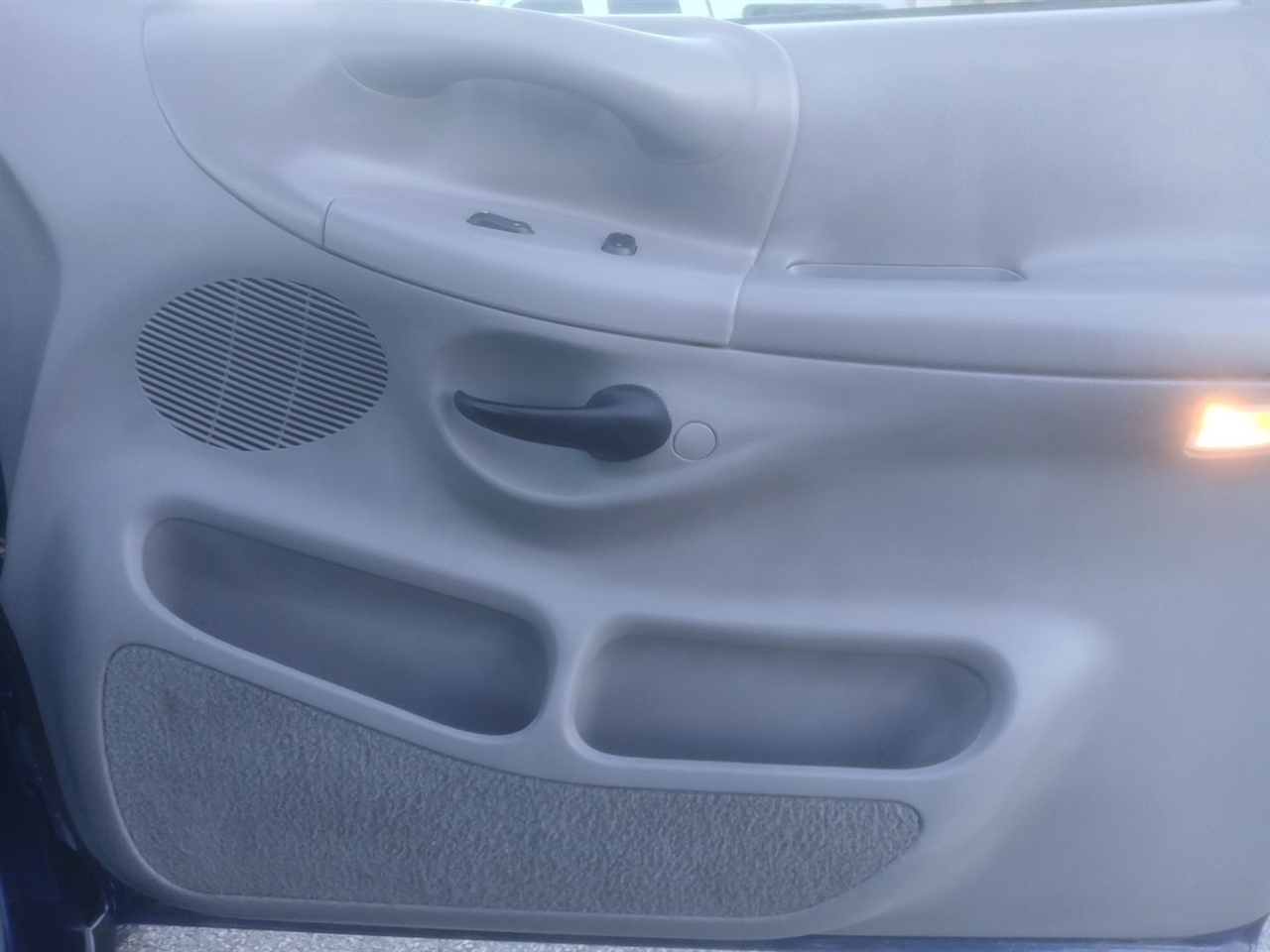 Ford F-150 XL SuperCab Short Bed 4WD 1998