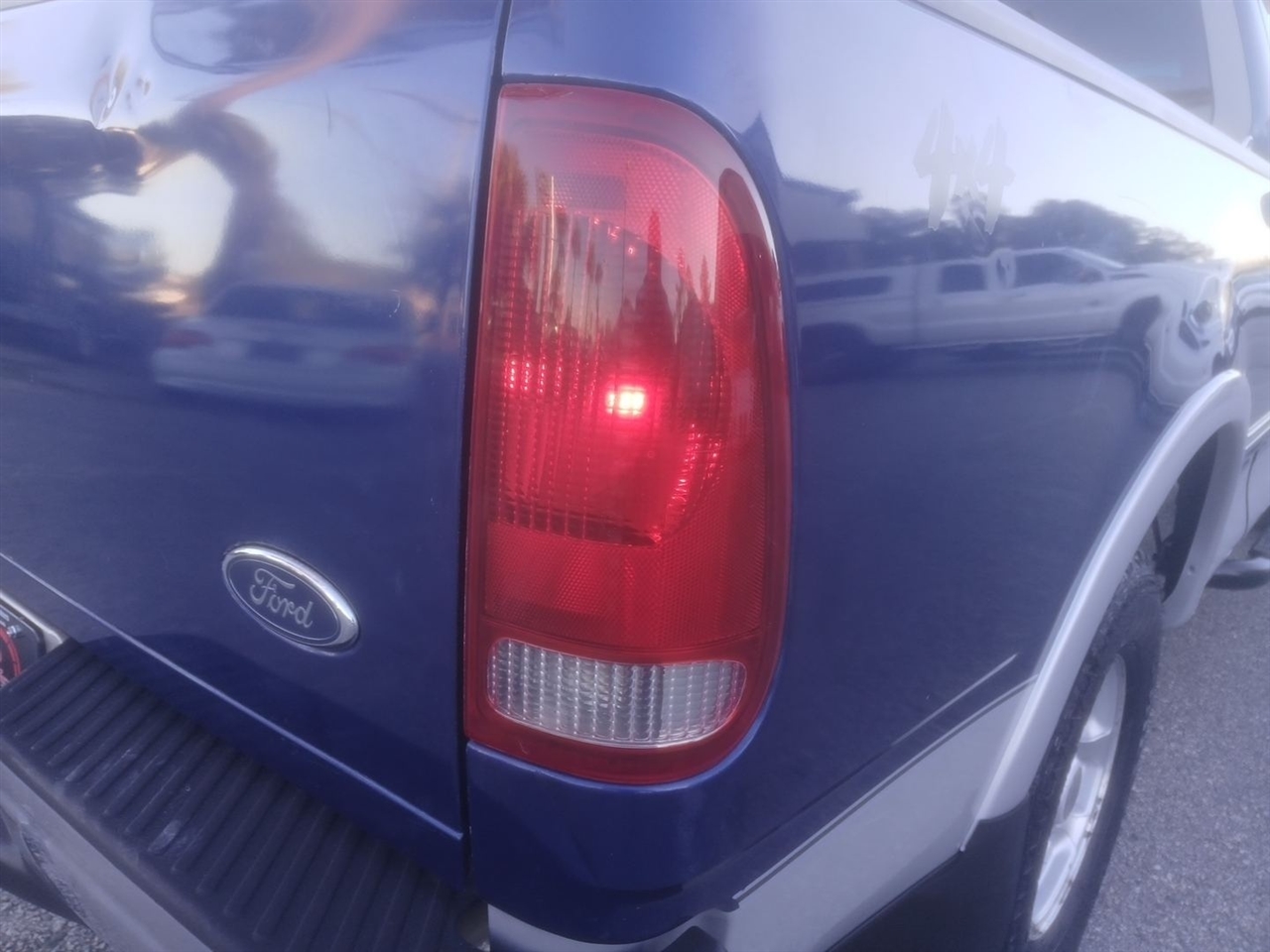 Ford F-150 XL SuperCab Short Bed 4WD 1998