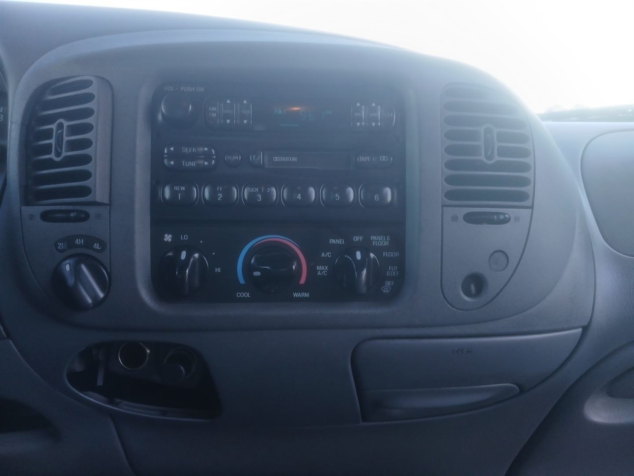 Ford F-150 XL SuperCab Short Bed 4WD 1998