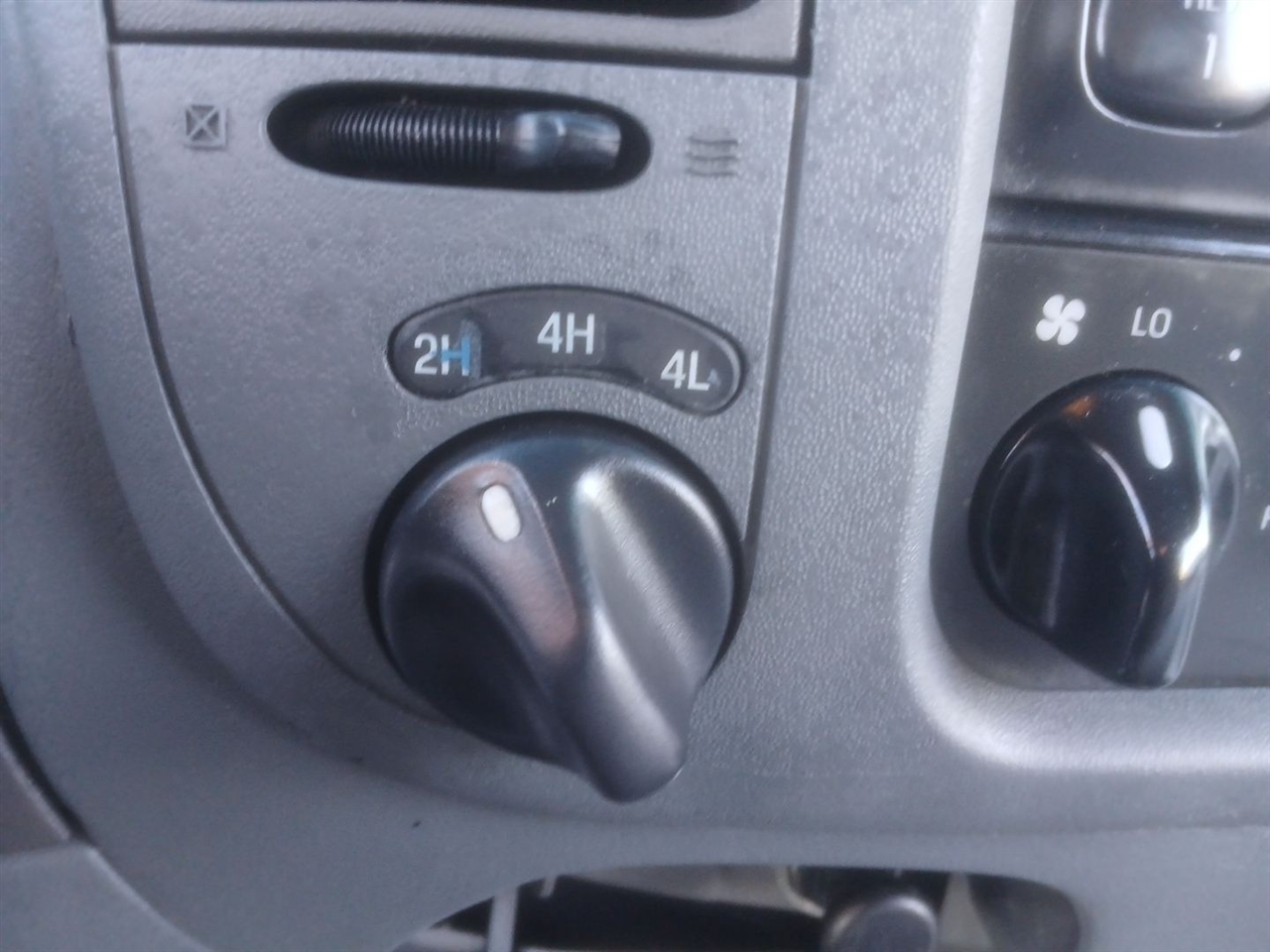 Ford F-150 XL SuperCab Short Bed 4WD 1998