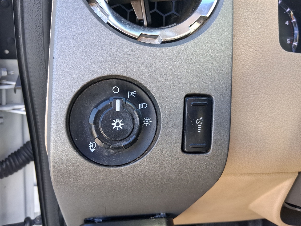 Ford F-250 SD XLT Crew Cab Long Bed 4WD 2012