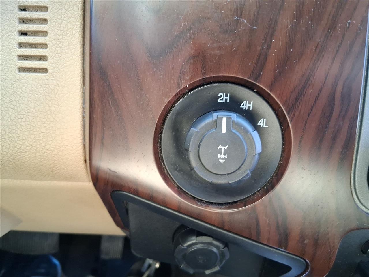 Ford F-250 SD 4WD Crew Cab 156" XL 2012