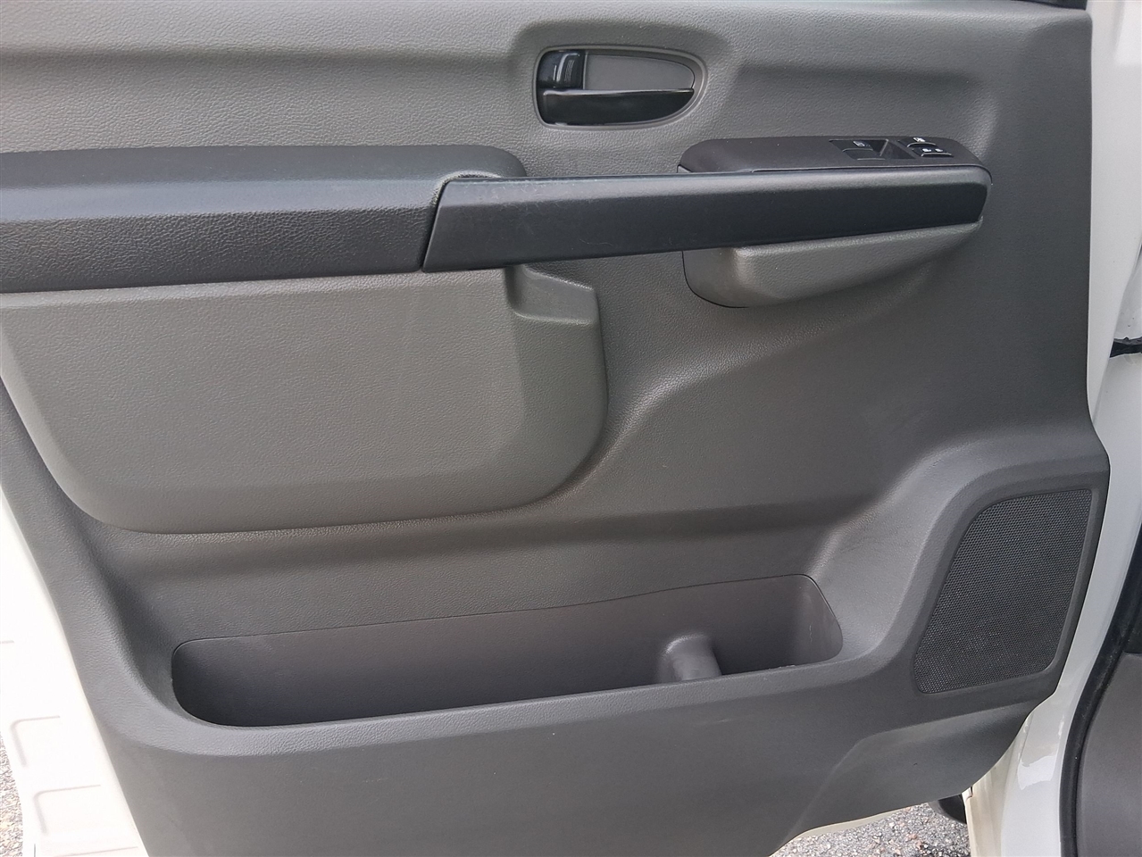 Nissan NV Cargo 1500 S 2019