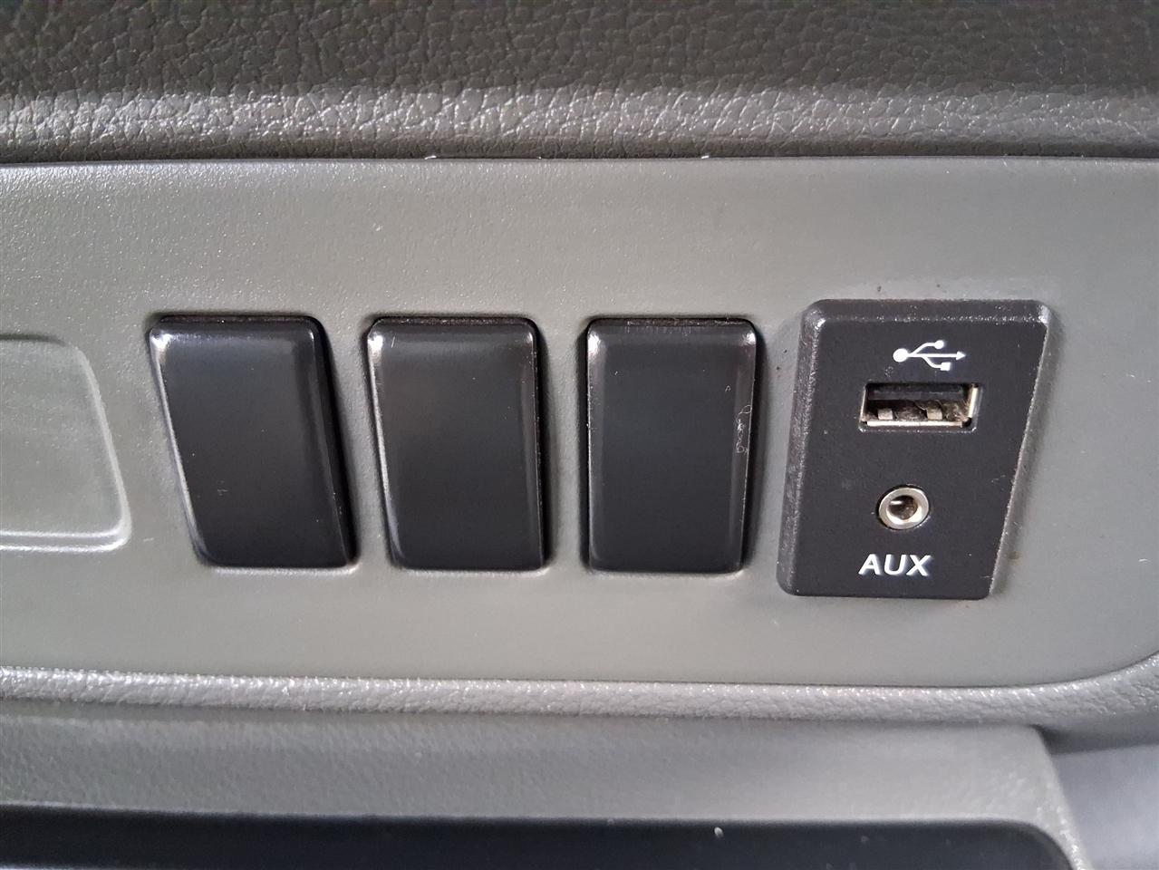 Nissan NV Cargo 1500 S 2019