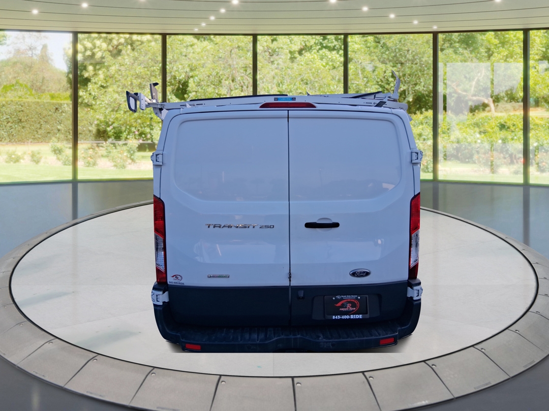 Ford Transit 250 Van Low Roof w/Sliding Pass. 130-in. WB 2016
