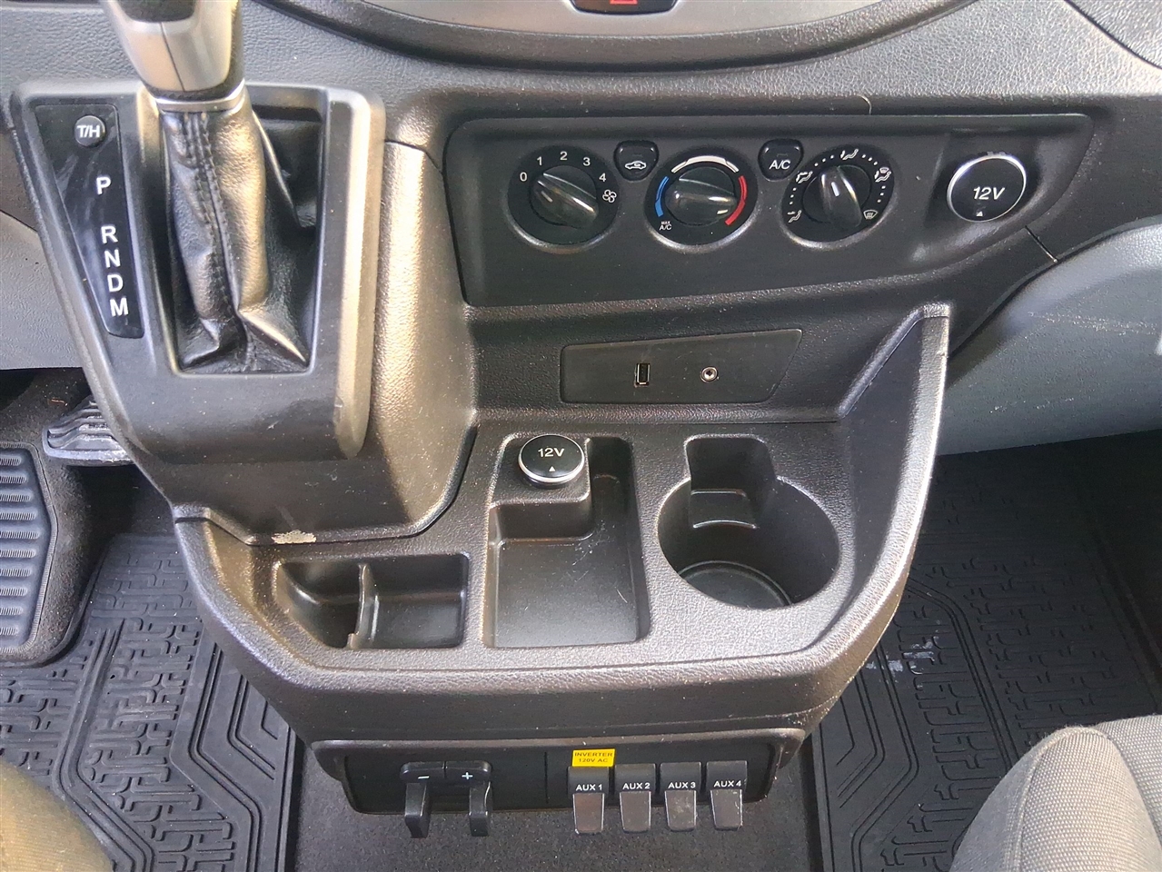 Ford Transit 250 Van Low Roof w/Sliding Pass. 130-in. WB 2016