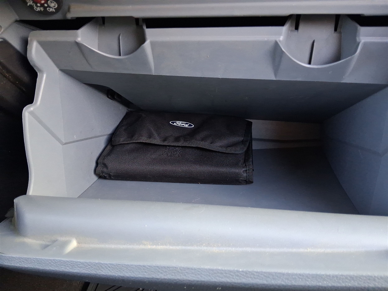 Ford Transit 250 Van Low Roof w/Sliding Pass. 130-in. WB 2016