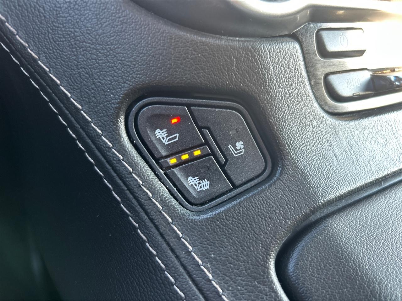 Chevrolet Tahoe 4WD 4dr Premier 2018