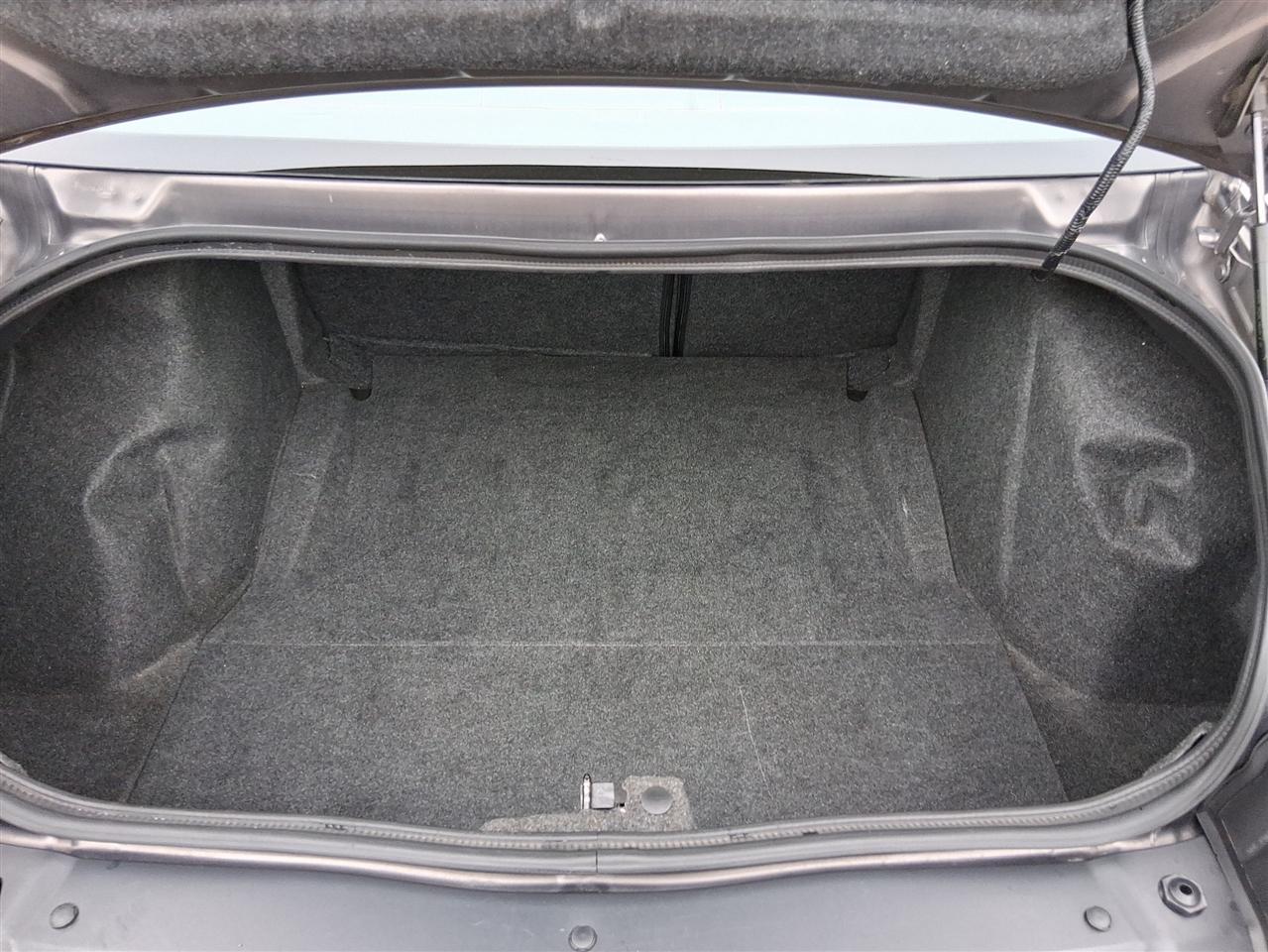 Dodge Challenger 2dr Cpe SXT Plus 2015