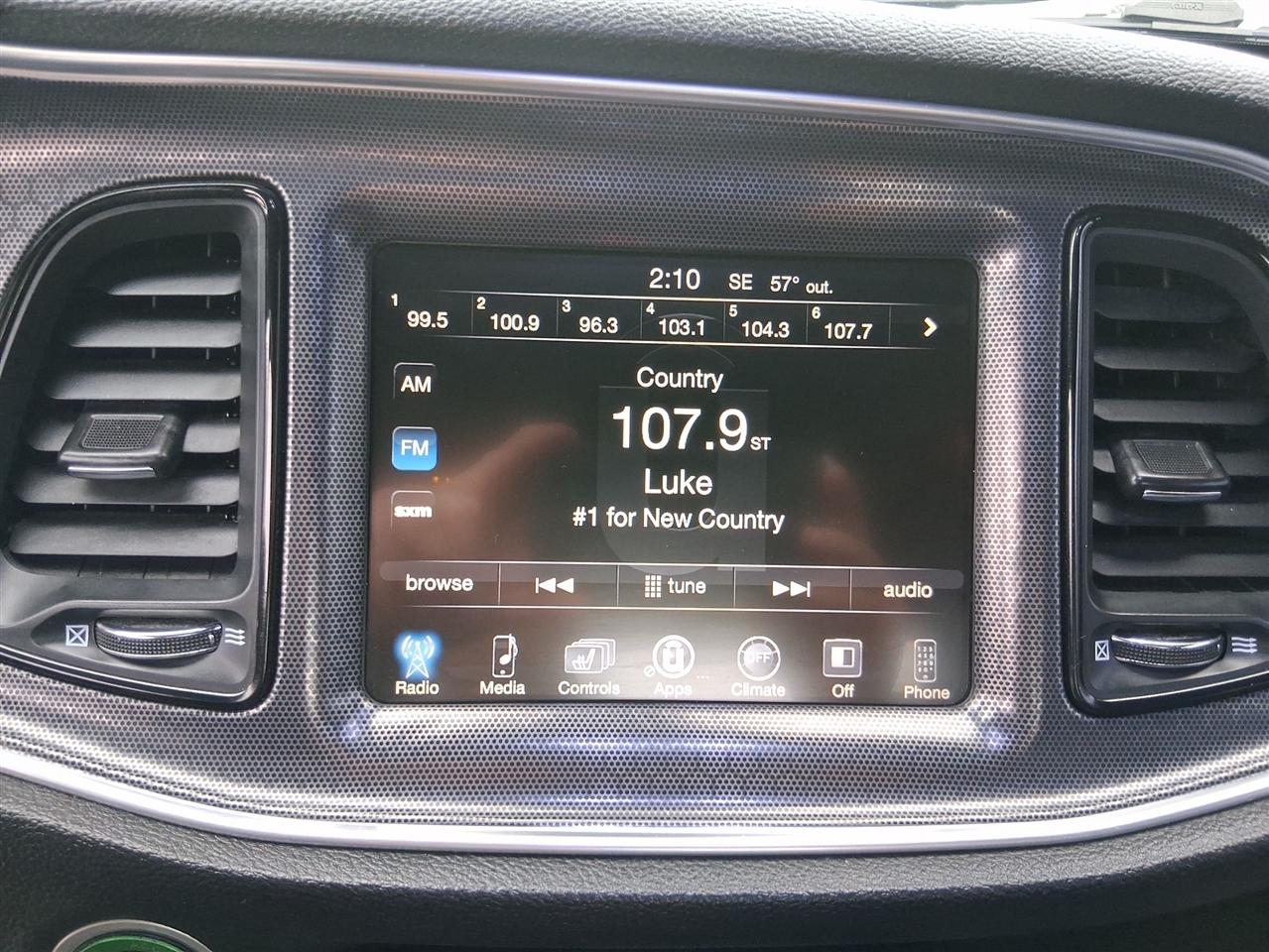 Dodge Challenger 2dr Cpe SXT Plus 2015