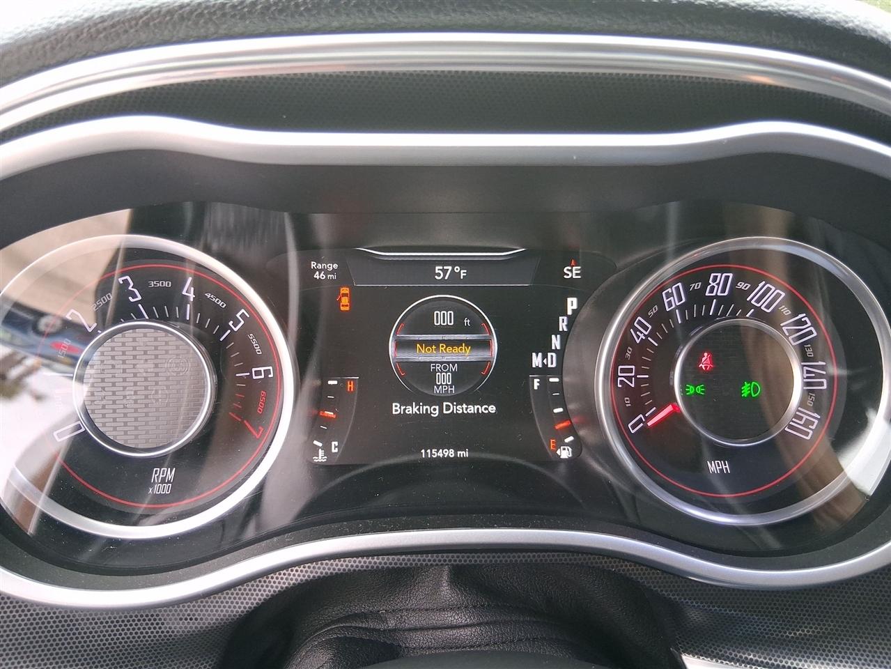 Dodge Challenger 2dr Cpe SXT Plus 2015