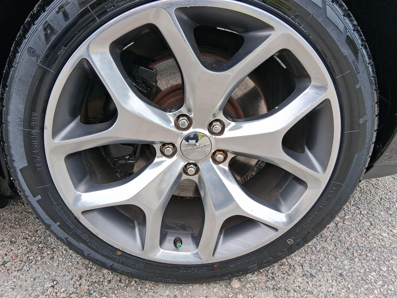 Dodge Challenger 2dr Cpe SXT Plus 2015