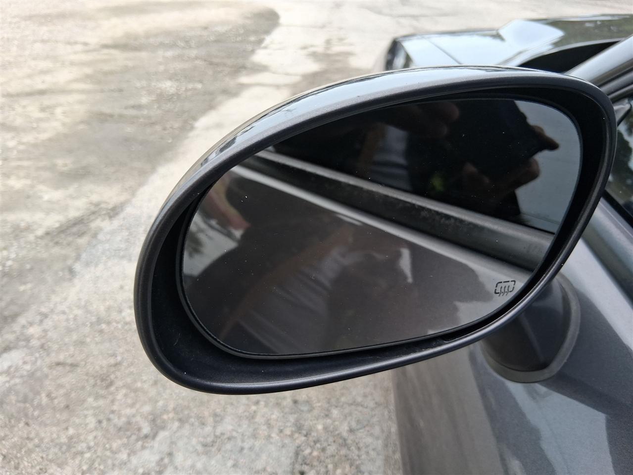 Dodge Challenger 2dr Cpe SXT Plus 2015