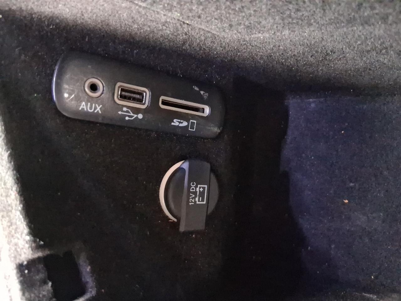 Dodge Challenger 2dr Cpe SXT Plus 2015