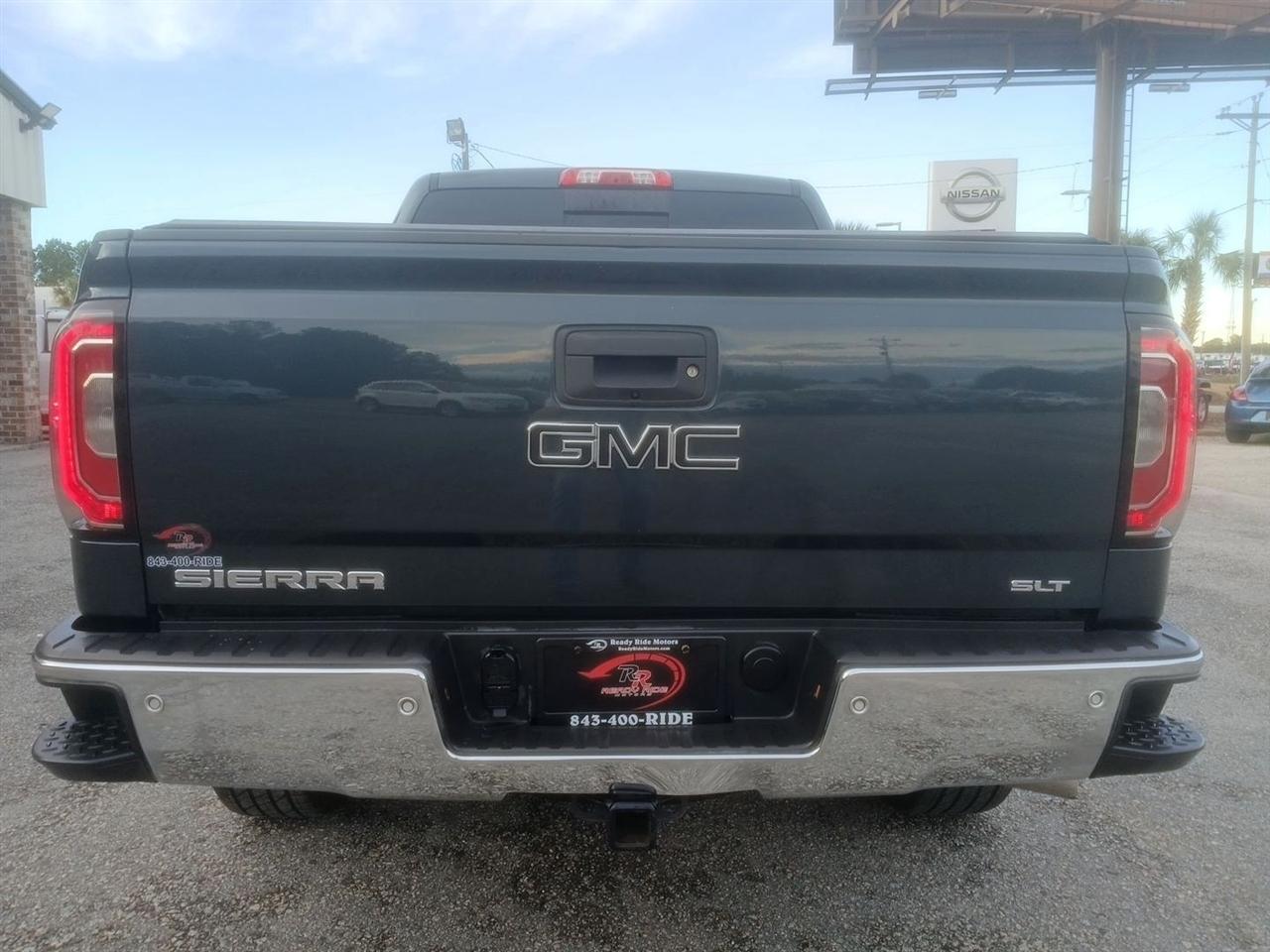 GMC Sierra 1500 4WD Crew Cab 143.5" SLT 2017