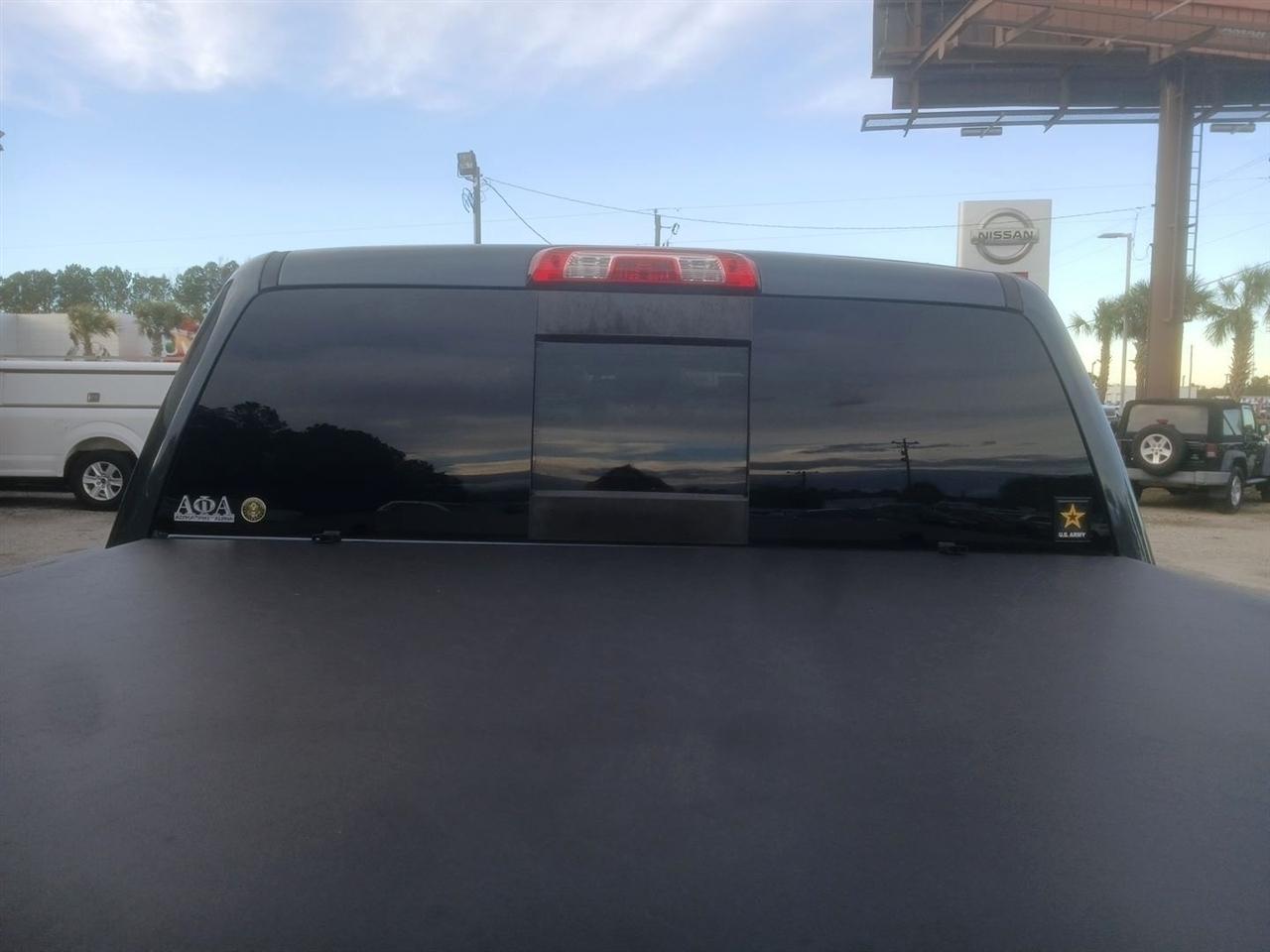 GMC Sierra 1500 4WD Crew Cab 143.5" SLT 2017