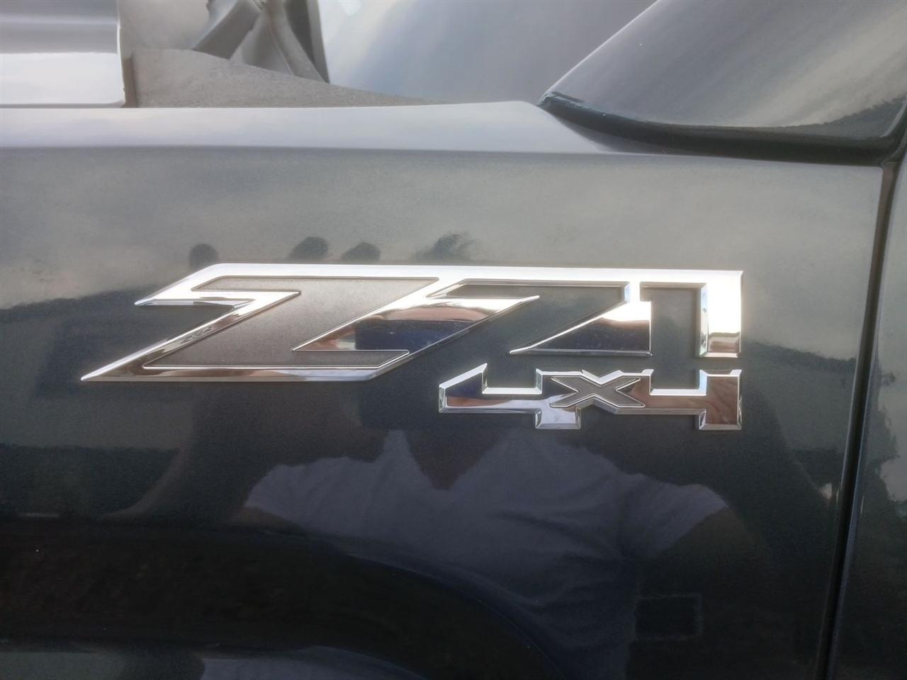 GMC Sierra 1500 4WD Crew Cab 143.5" SLT 2017